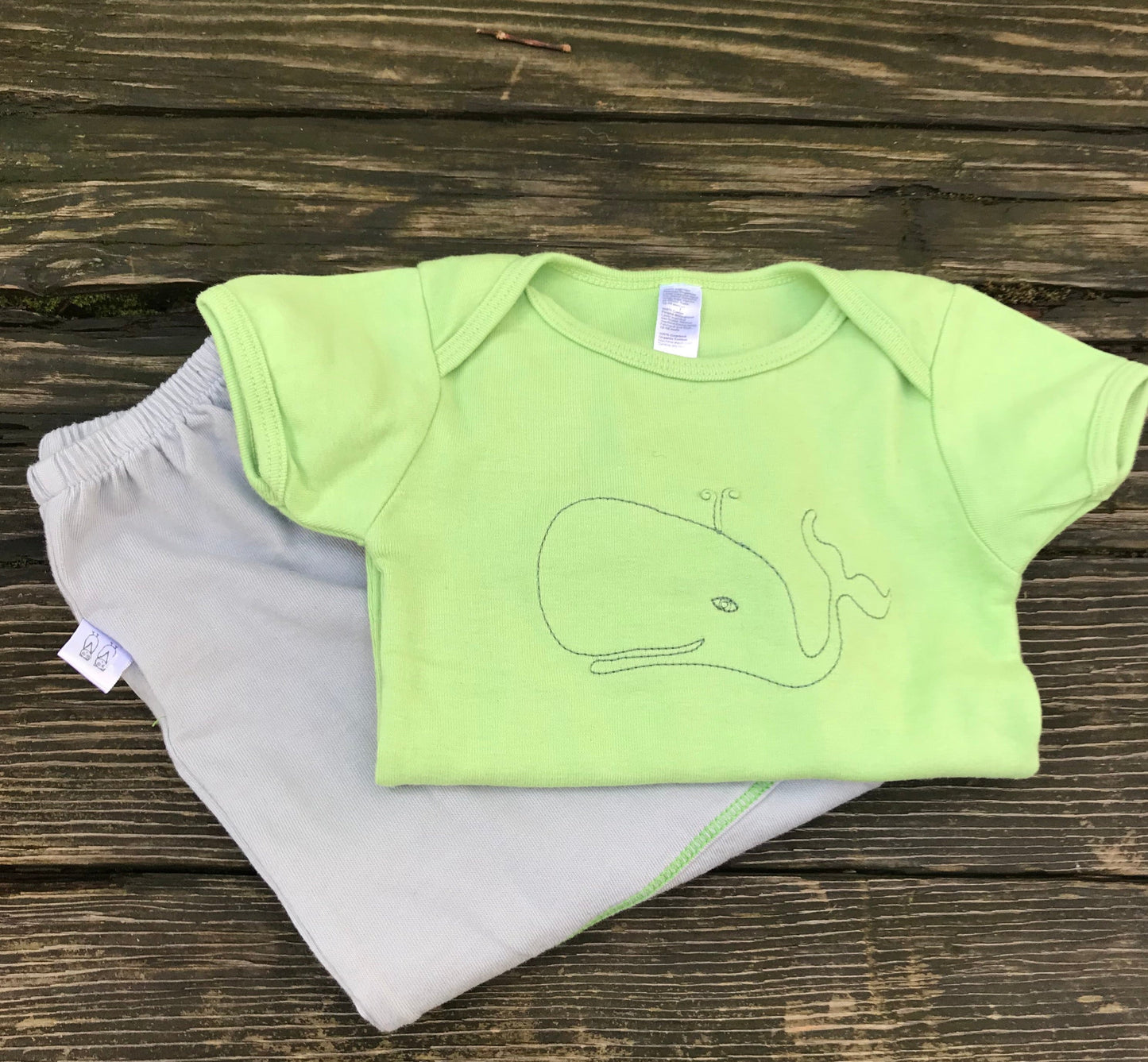 Baby whale short sleeve tee and wide leg pants gift set
