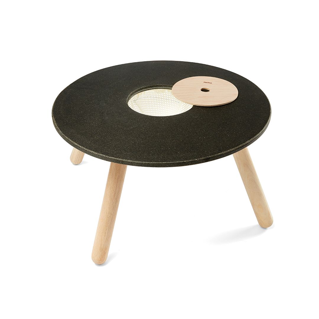 Round Table by Plan toys