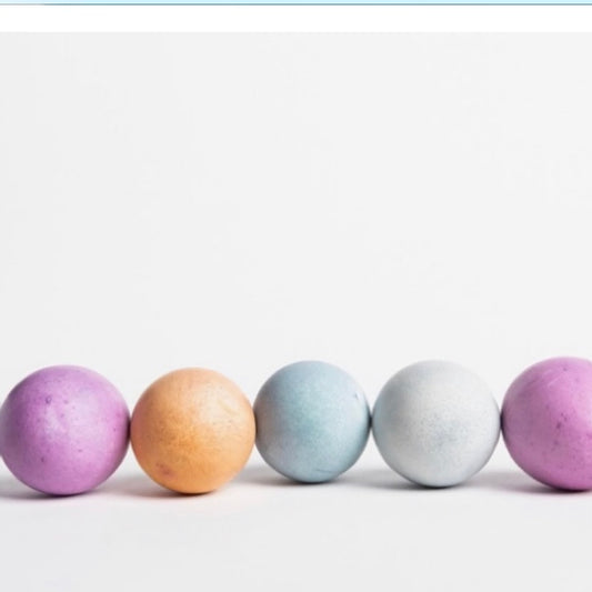 Naturally colored eggs