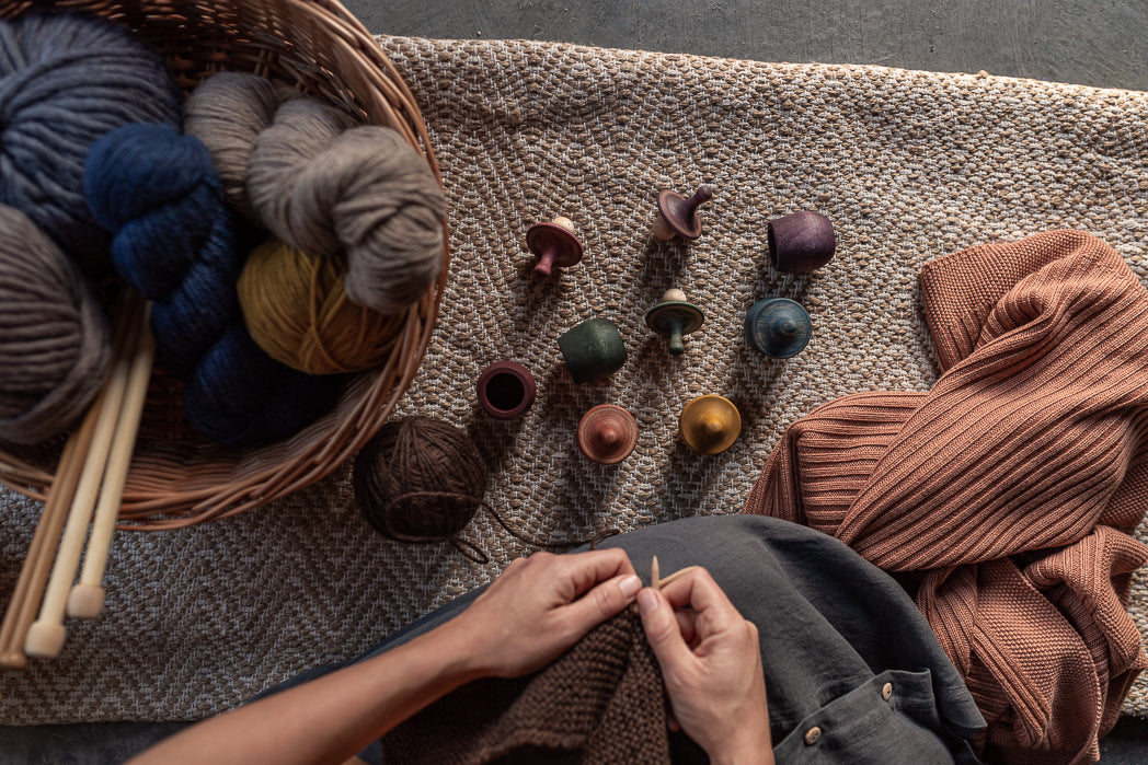 Knitting with Little Things set decor
