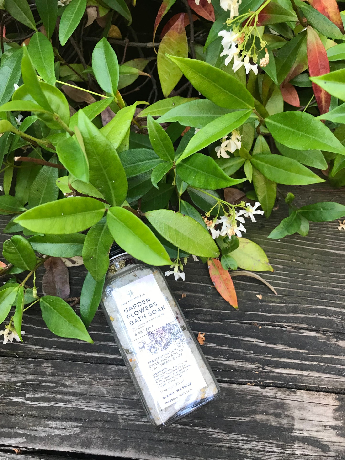 Garden flower bath soak with leaves