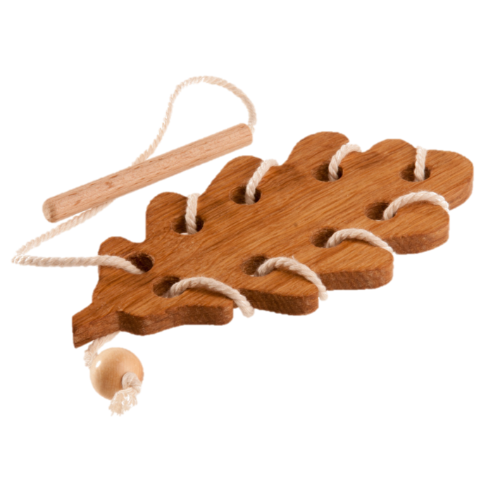 Lacing oak leaf toy