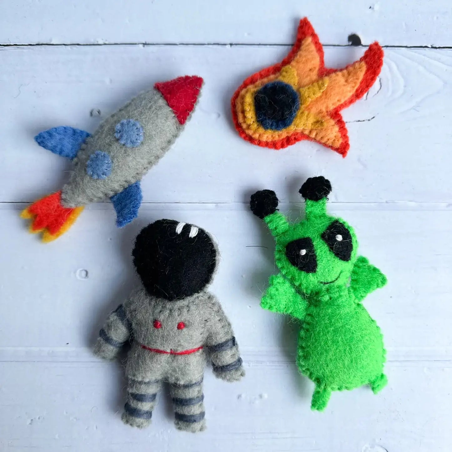 space friends set of 4