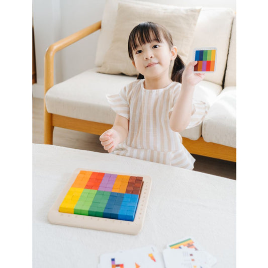 Child playing with 100 Counting Cubes - Unit Plus
