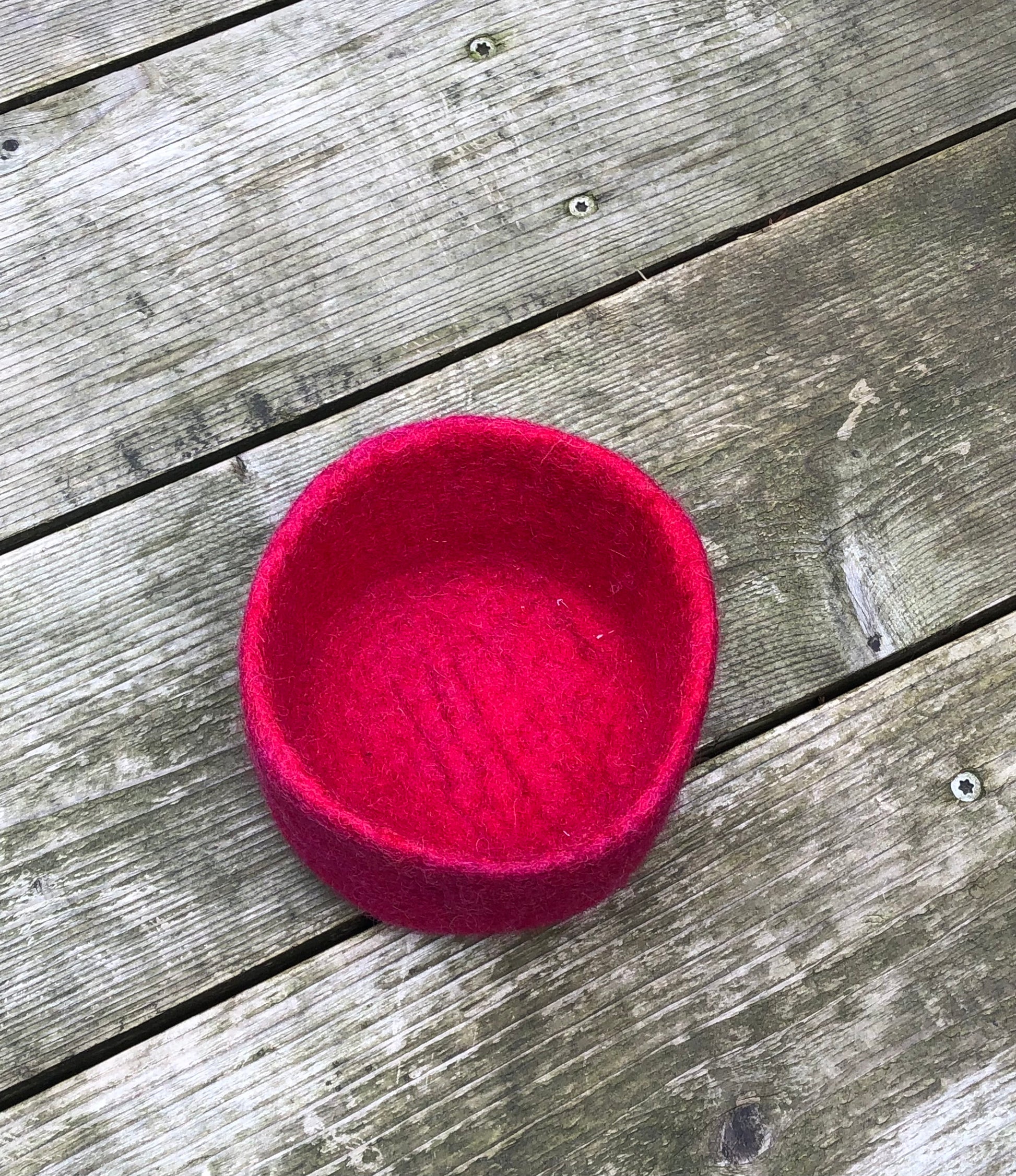 red bowl set