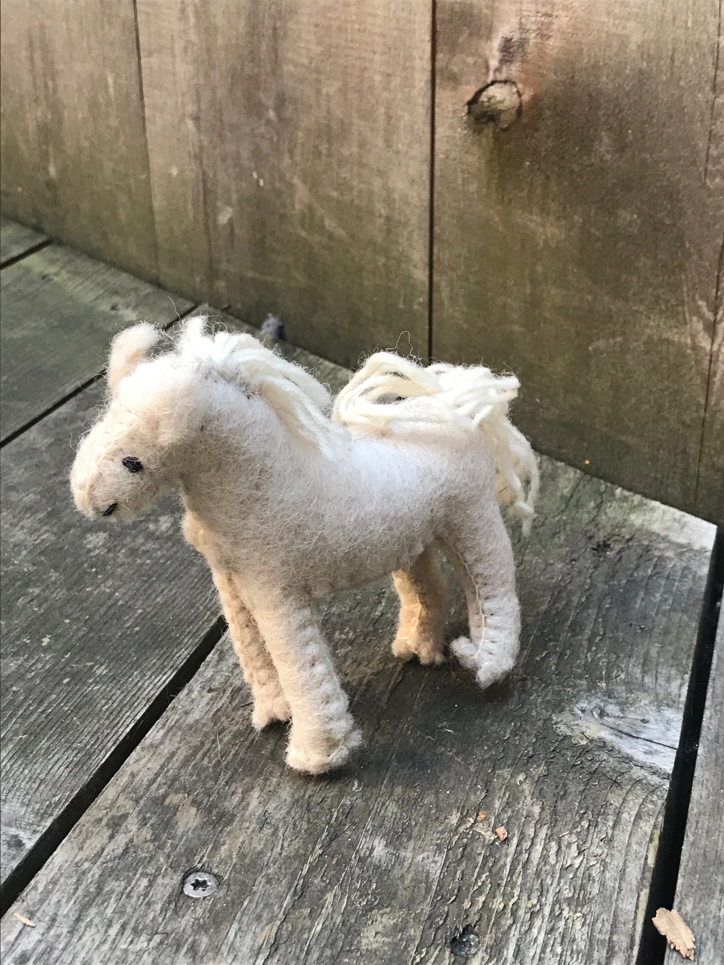 Barn Horse in Cream