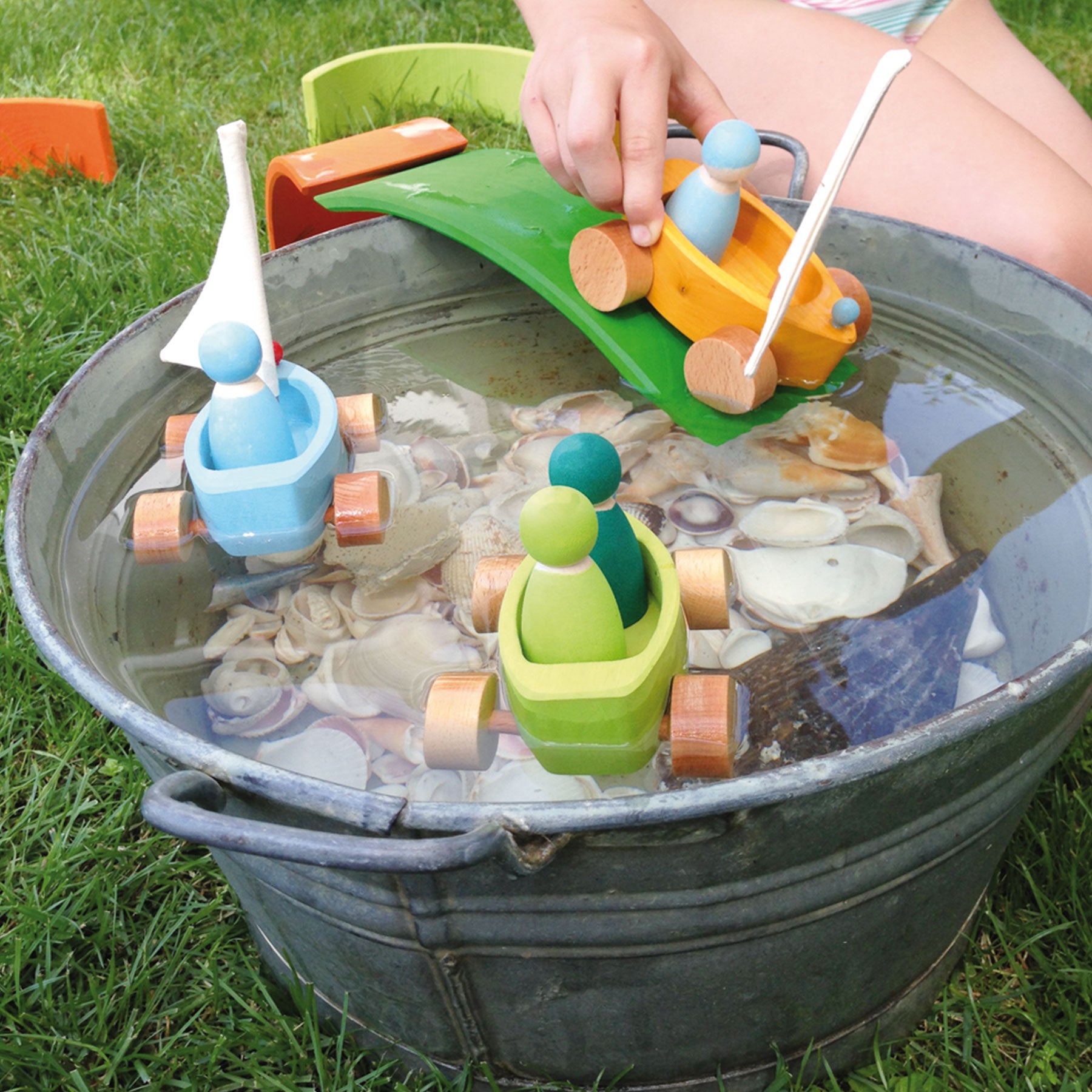 Little Land Yachts with Water